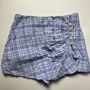 Forever 21 Blue Plaid Skort with tan beige button accent zipper back close